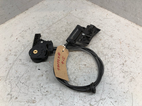 Discovery 4 Bonnet Release Lever Mechanism Land Rover 2009 to 2016
