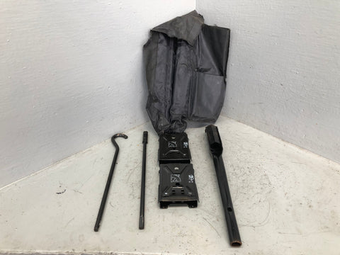 Discovery 3 4 Tool Kit in a Bag KBK500160 Land Rover 2004 to 2016 J26086