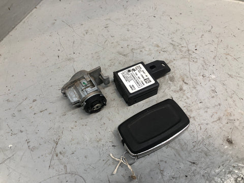 Discovery 4 Key Remote and Blade with Door Lock Land Rover 2009 to 2014 D27056