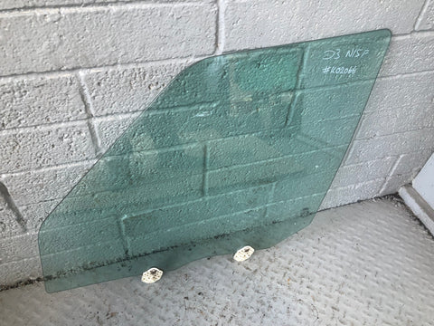 Discovery 3 Window Glass Near Side Front Land Rover 2004 to 2009 K02066
