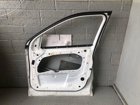 Discovery Sport Door Off Side Front in Fuji White L550 Land Rover L15066
