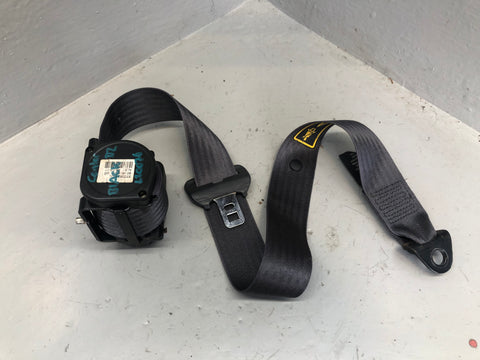 Discovery 2 Seat Belt Centre Rear in Grey Land Rover 1998 to 2004