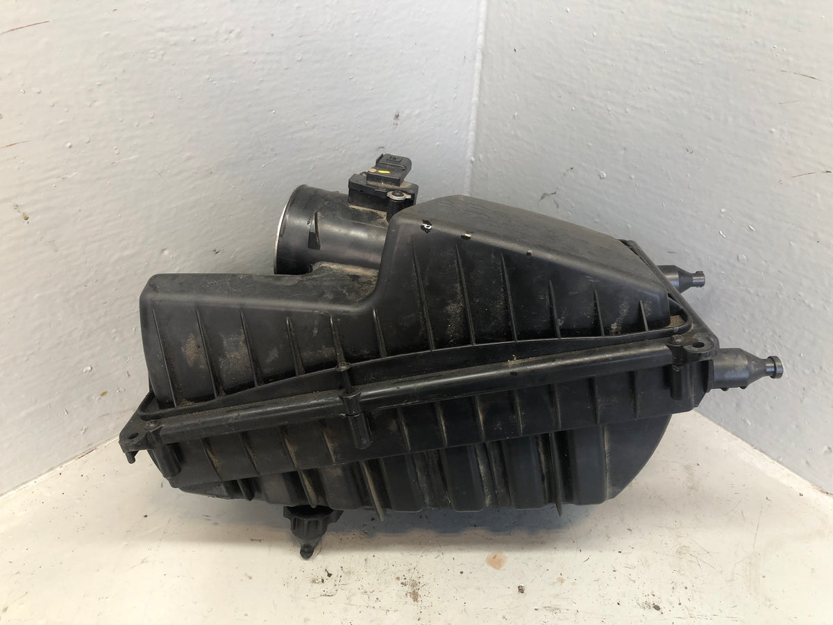 Range Rover L405 Air Filter Housing Box Off Side 4.4 TDV8 2013 to 2017