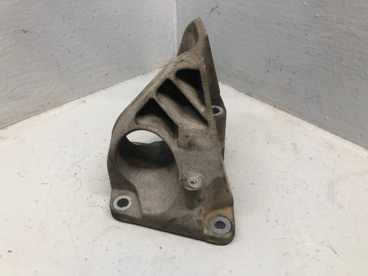 Range Rover L405 Engine Mount Left 4.4 SDV8 CPLA-6061-DB 2013 to 2017