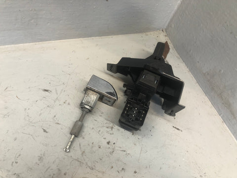 Range Rover L322 Ignition Barrel with Key Lock Set 3.6 TDV8 2006 to 2009 D01076