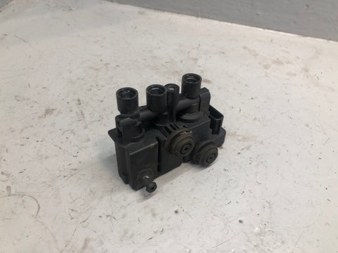 Range Rover L405 Air Suspension Front Crossover Valve CPLA-5B710-AB 2013 to 2017