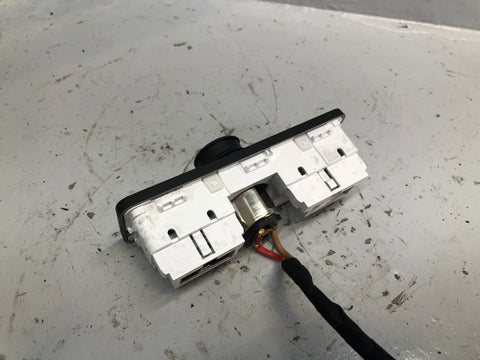 Freelander 2 Aux USB 12v Port L538 2011 to 2014 Land Rover