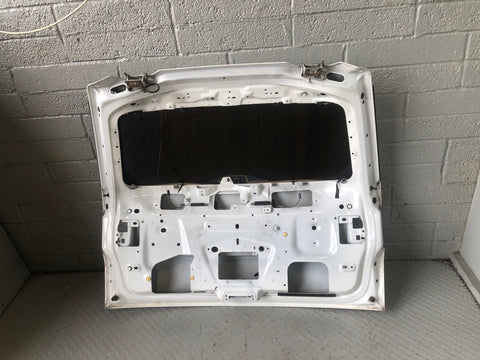 Discovery Sport Tailgate with Glass Fuji White L550 Land Rover 2014 to 2025