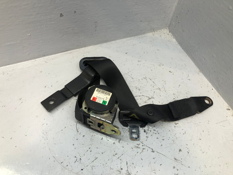 Discovery 2 Seat Belt Near Side Rear Middle Row Black Land Rover 1998 to 2004