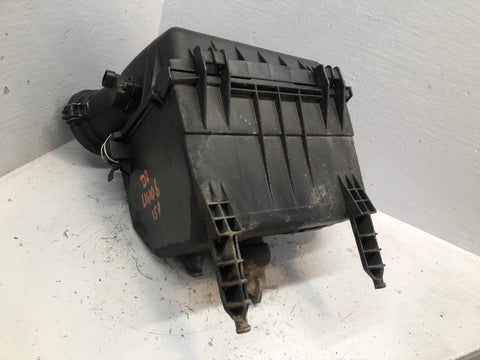 Discovery 2 Air Box Filter Housing 2.5 TD5 15p L318 Land Rover 2002 to 2004