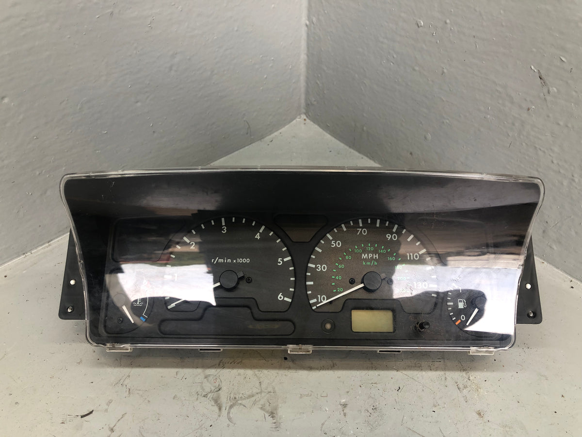 Discovery 2 Instrument Cluster Assembly Speedo YAC114010 TD5 Land Rover