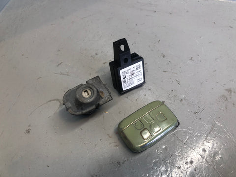 Freelander 2 Lock Set Keys Door Lock Land Rover 2006 to 2015 L05086
