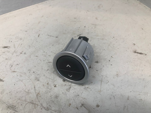 Range Rover L322 Electric Glove Box Release Switch Facelift 2006 to 2010
