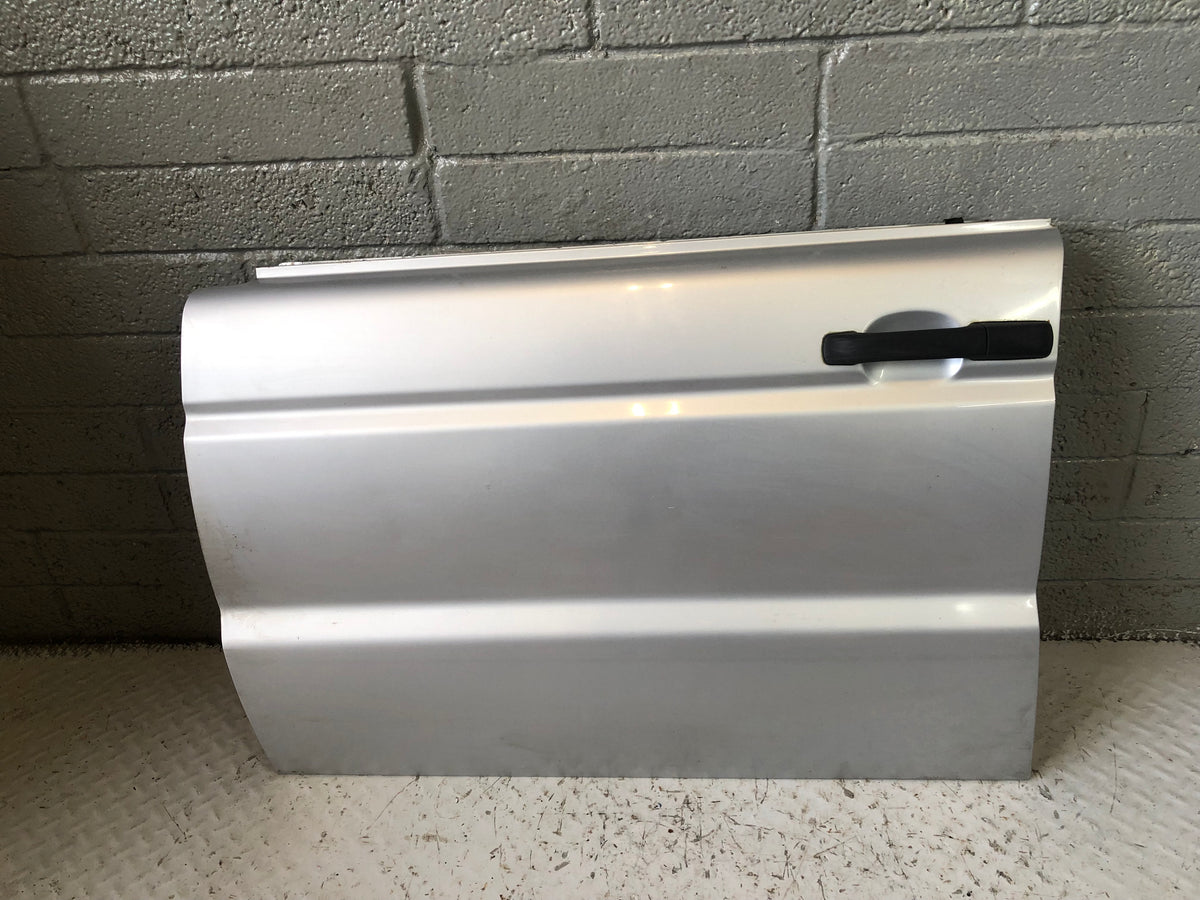 Discovery 2 Door Near Side Front Zambesi Silver 737 Land Rover 1998 to 2004