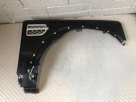 Discovery 4 Front Wing Off Side Santorini Black LRC 820 2009 to 2016 D27056
