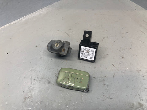 Freelander 2 Lock Set Keys Door Lock Land Rover 2006 to 2015 L05086