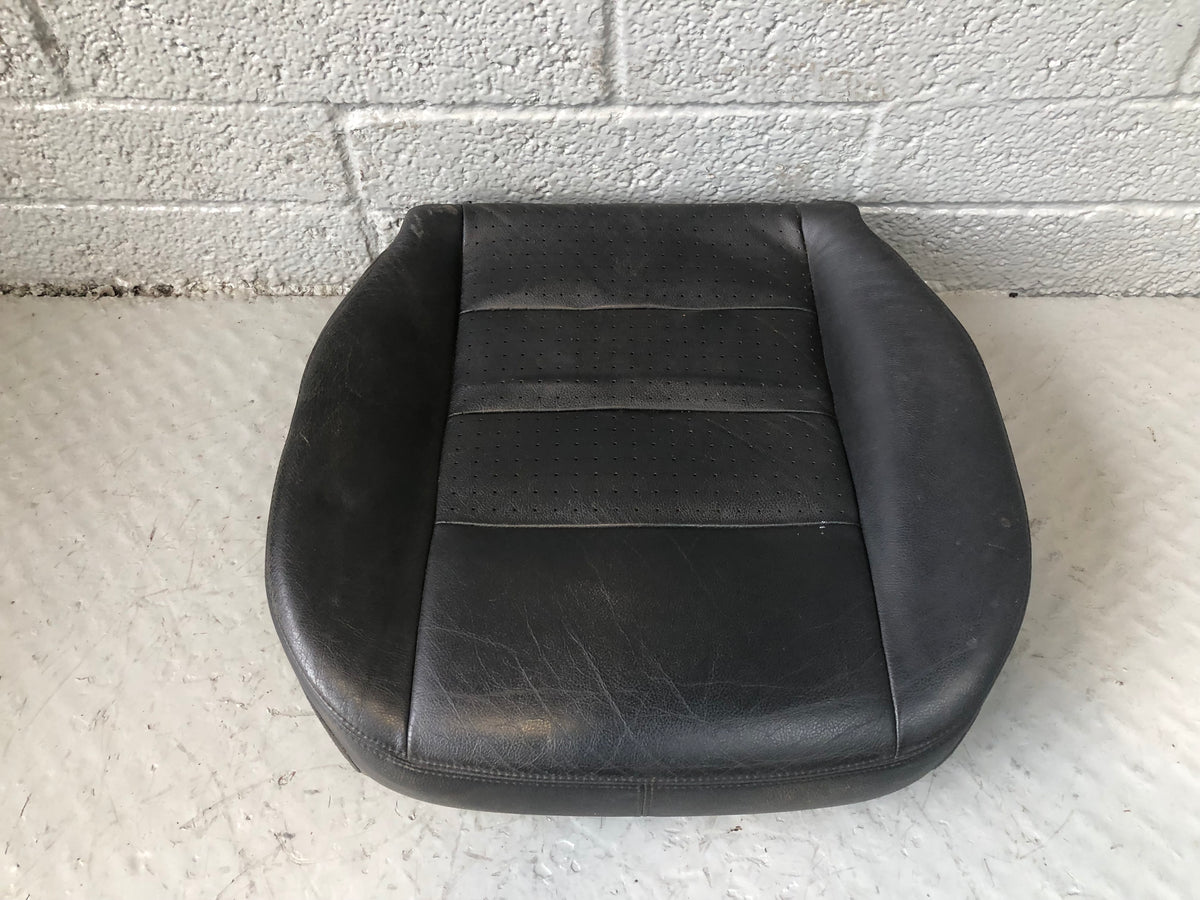 Discovery 3 Seat Padded Base Off Side Front Black Leather Land Rover D15046