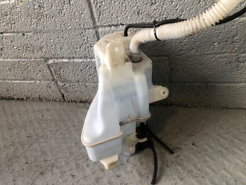 Freelander 2 Washer Bottle Windscreen Two Pump Land Rover 2006 to 2015 No Cap