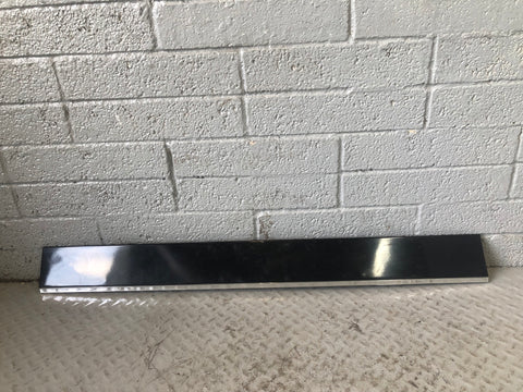 Discovery 3 Tailgate Trim External Lower Java Black DGP000184 Land Rover