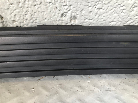 Discovery 3 Rear Bumper Scuff Load Trim DOE000011 Land Rover 2004 to 2009