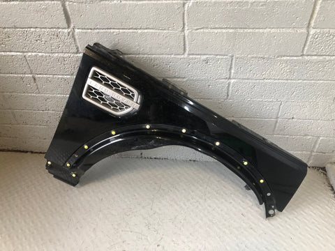 Discovery 4 Front Wing Off Side Santorini Black LRC 820 2009 to 2016 D27056