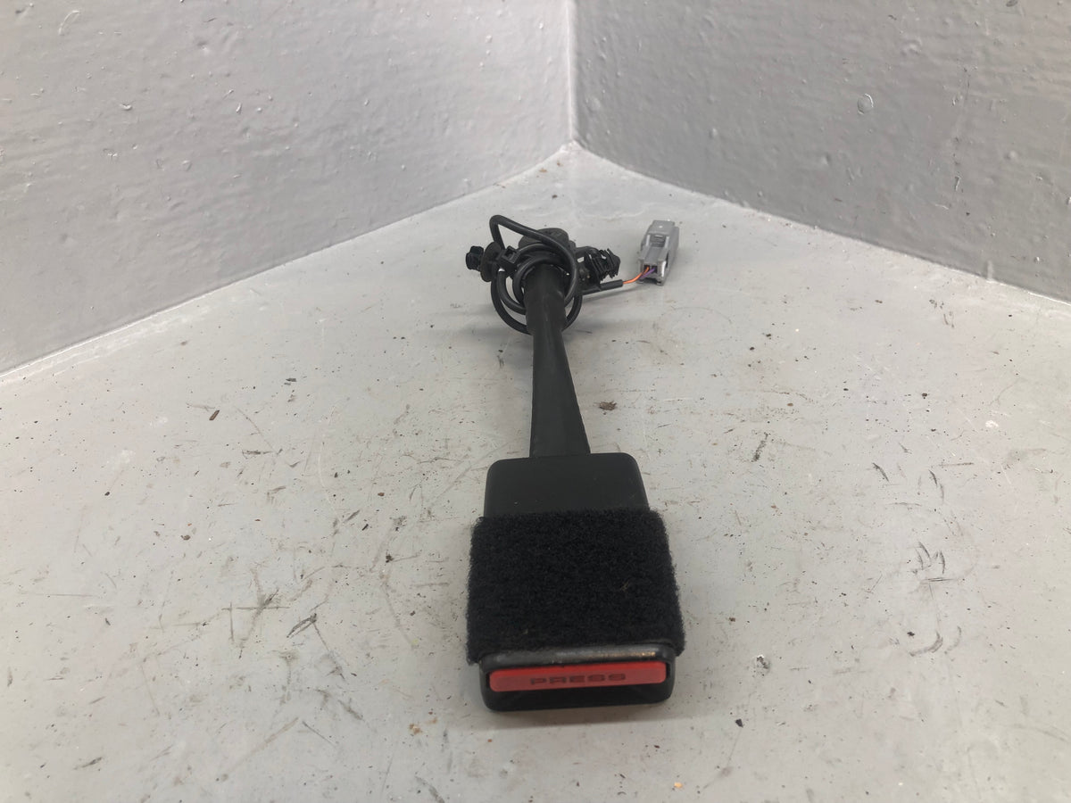 Range Rover Evoque Seat Belt Buckle Off Side Front 2011 to 2018 Grey Plug