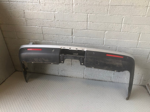 Discovery 4 Rear Bumper with Reflectors Zermatt Silver Land Rover L10076