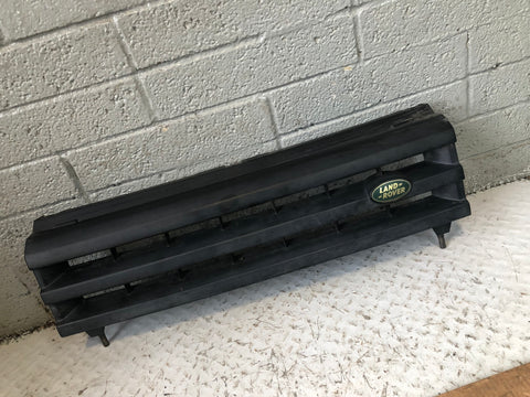 Discovery 2 Front Grille Facelift DHB000210PMA Black Land Rover 2002 to 2004