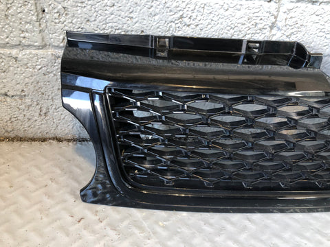 Range Rover Sport Front Grille Facelift in Black Aftermarket 2009 to 2013 D11096