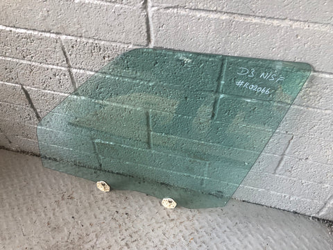 Discovery 3 Window Glass Near Side Front Land Rover 2004 to 2009 K02066