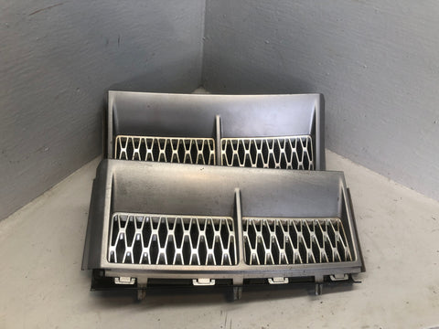 Range Rover L322 Wing Side Grilles Vents Supercharged 2002 to 2009 D01076