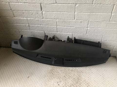 Discovery 3 Dashboard Black with Passenger Airbag for Sat Nav Vehicles K02066