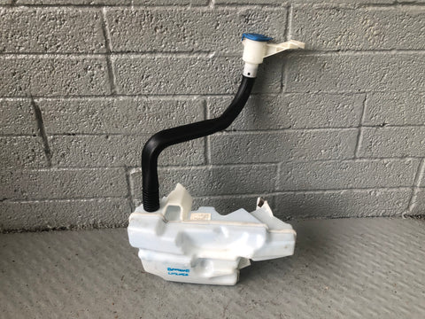 Range Rover Evoque Windscreen Washer Bottle Tank with 2 Pumps L538 2011 to 2015