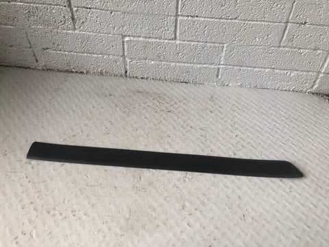 Discovery 3 Door Rubbing Strip Off Side Front 2004 to 2009 Land Rover K17026