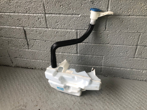 Range Rover Evoque Windscreen Washer Bottle Tank with 2 Pumps L538 2011 to 2015