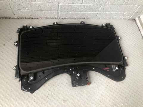 Discovery 3 Sunroof Complete with Motor and Blind Land Rover 2004 to 2009 K02066