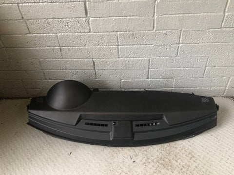 Discovery 3 Dashboard Black with Passenger Airbag for Sat Nav Vehicles K02066