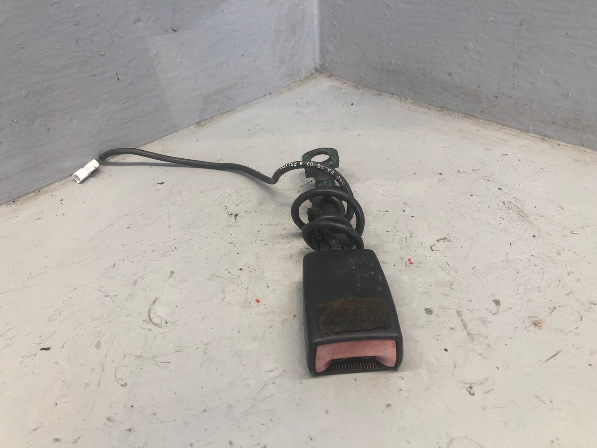 Porsche Boxster S Seat Belt Buckle Clasp Front Right 996.803.183.07 1996 to 2004