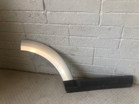 Discovery 4 Door Wheel Arch Trim Off Side Rear Zermatt Silver Land Rover