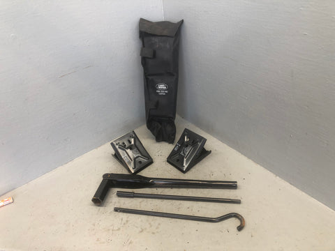 Discovery 3 4 Tool Kit in a Bag KBK500160 Land Rover 2004 to 2016 L10076