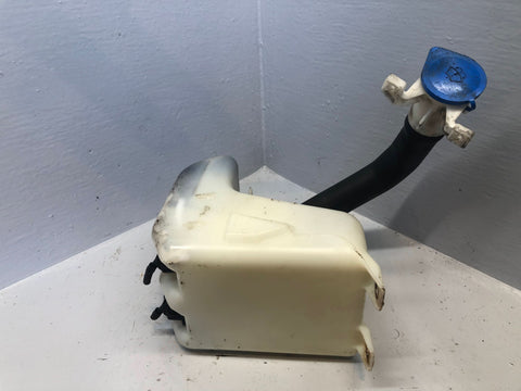 Freelander 1 Washer Bottle Windscreen 2 x Pumps Land Rover 1998 to 2006