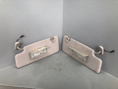 Discovery 4 Sun Visors Illuminated Pair Of Land Rover 2009 to 2016 K18066