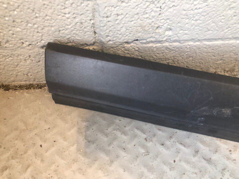 Discovery 4 Door Wheel Arch Trim Near Side Rear Scotia Grey Land Rover J18066