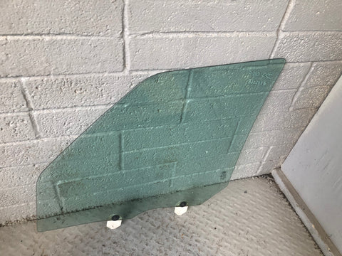 Discovery 3 Window Glass Off Side Front Land Rover 2004 to 2009 K02066