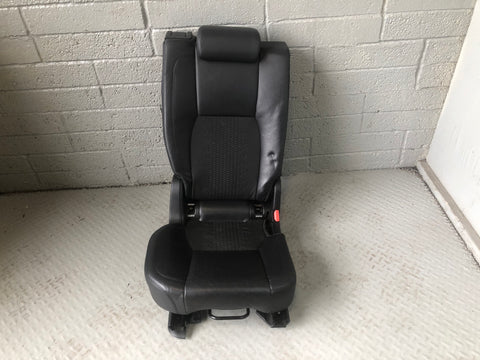 Discovery Sport Rear Middle Row Seats Pair Black Leather L550 Land Rover L15066