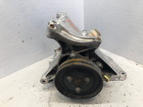 Discovery 2 Power Steering Water Pump Mount TD5 Land Rover 1998 to 2004