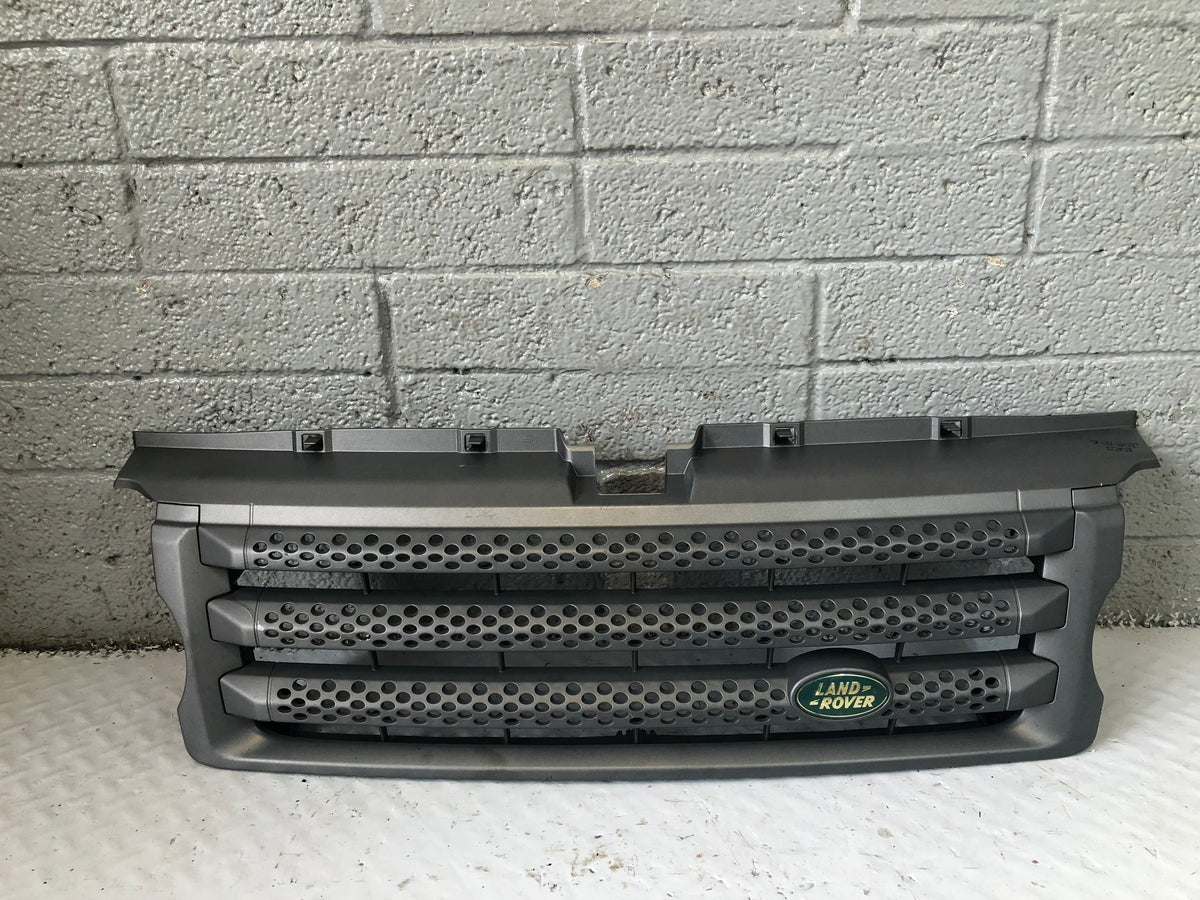 Range Rover Sport Front Grille Pre Facelift in Grey L320 2005 to 2009