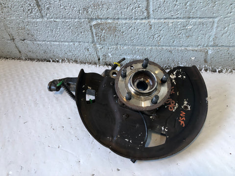 Discovery 4 Hub Near Side Front with ABS Sensor Land Rover 2009 to 2016 J23096