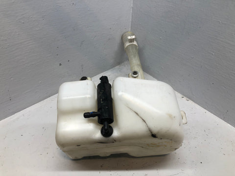 Discovery 2 Windscreen Washer Bottle Pumps Land Rover 1998 to 2004 L14106