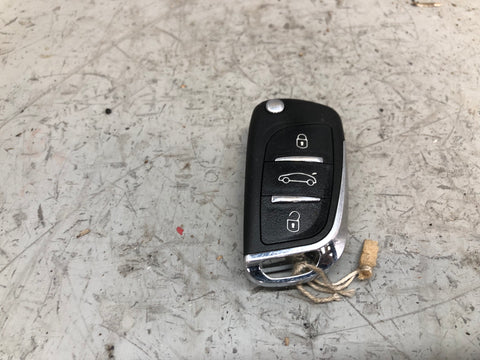 Range Rover L322 Ignition Barrel with Key Lock Set 3.6 TDV8 2006 to 2009 D26086